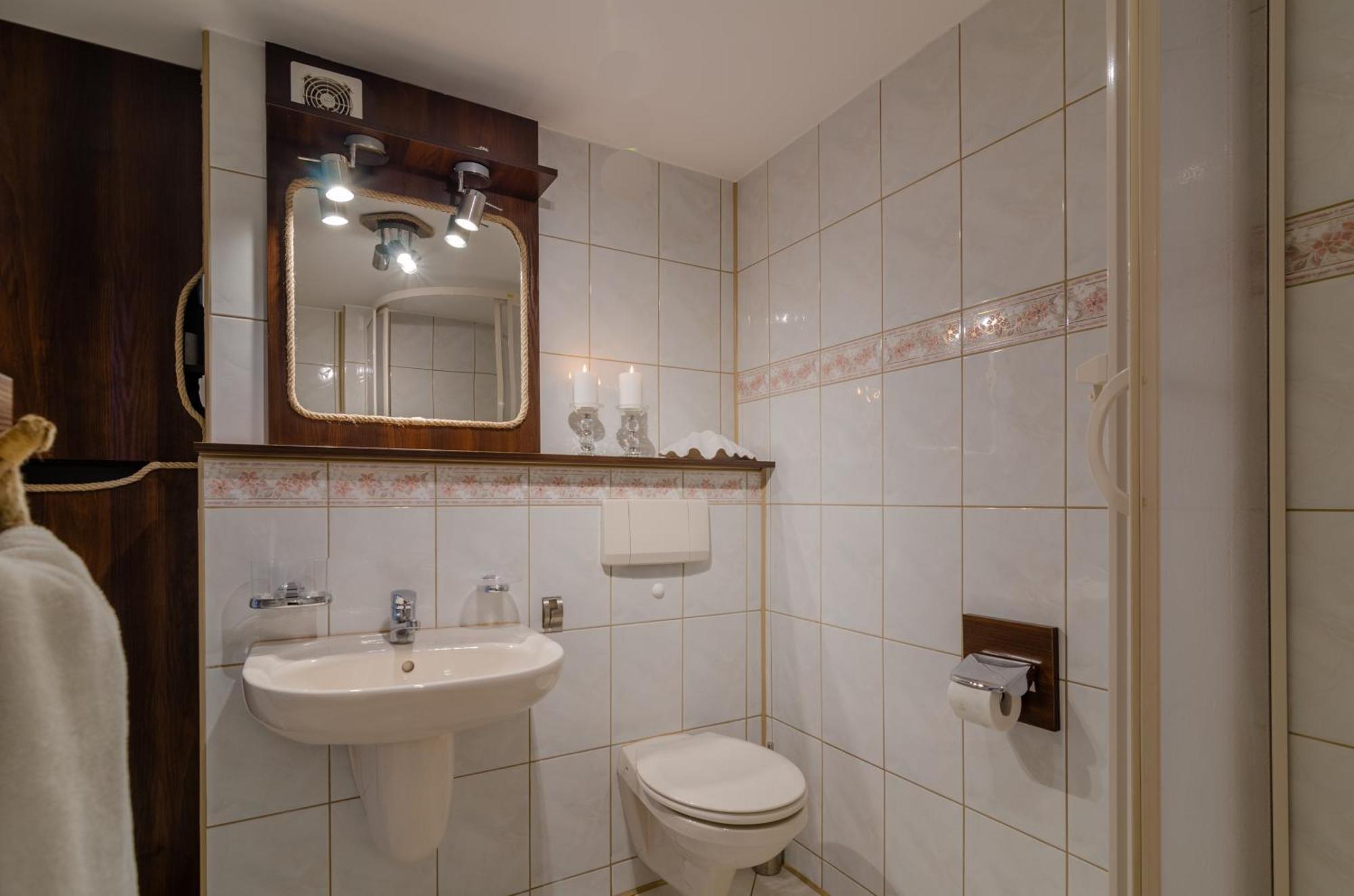 Holiday Home Statek 216 Z Antresola, Przy Plazy Miedzyzdroje Kültér fotó